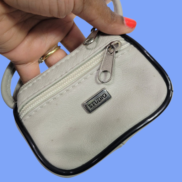 Vintage Studio Tiny Leather Bag Taupe Beige Coin Purse Pouch Change Handles Mini - Picture 10 of 16